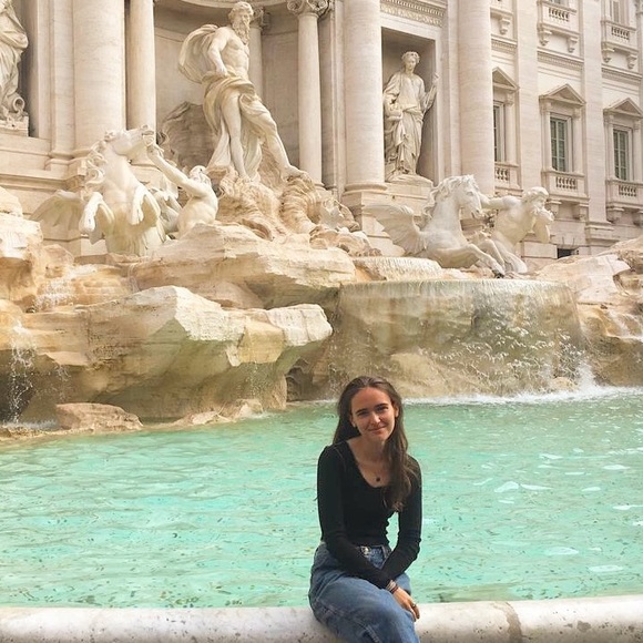 🌸Meet The Super Cool Posher 🌸 - Picture 1 of 7